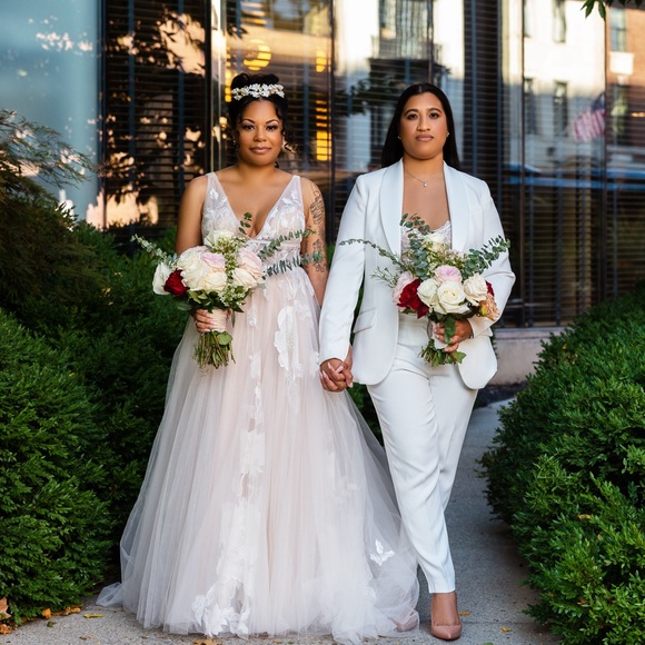 Willowby by Watters Hearst A-Line Tulle Wedding Gown - Picture 4 of 8